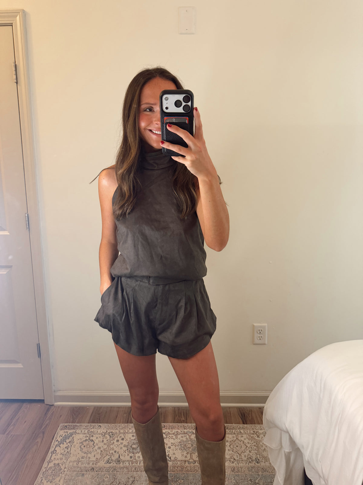 THE BROWN SHORT SET