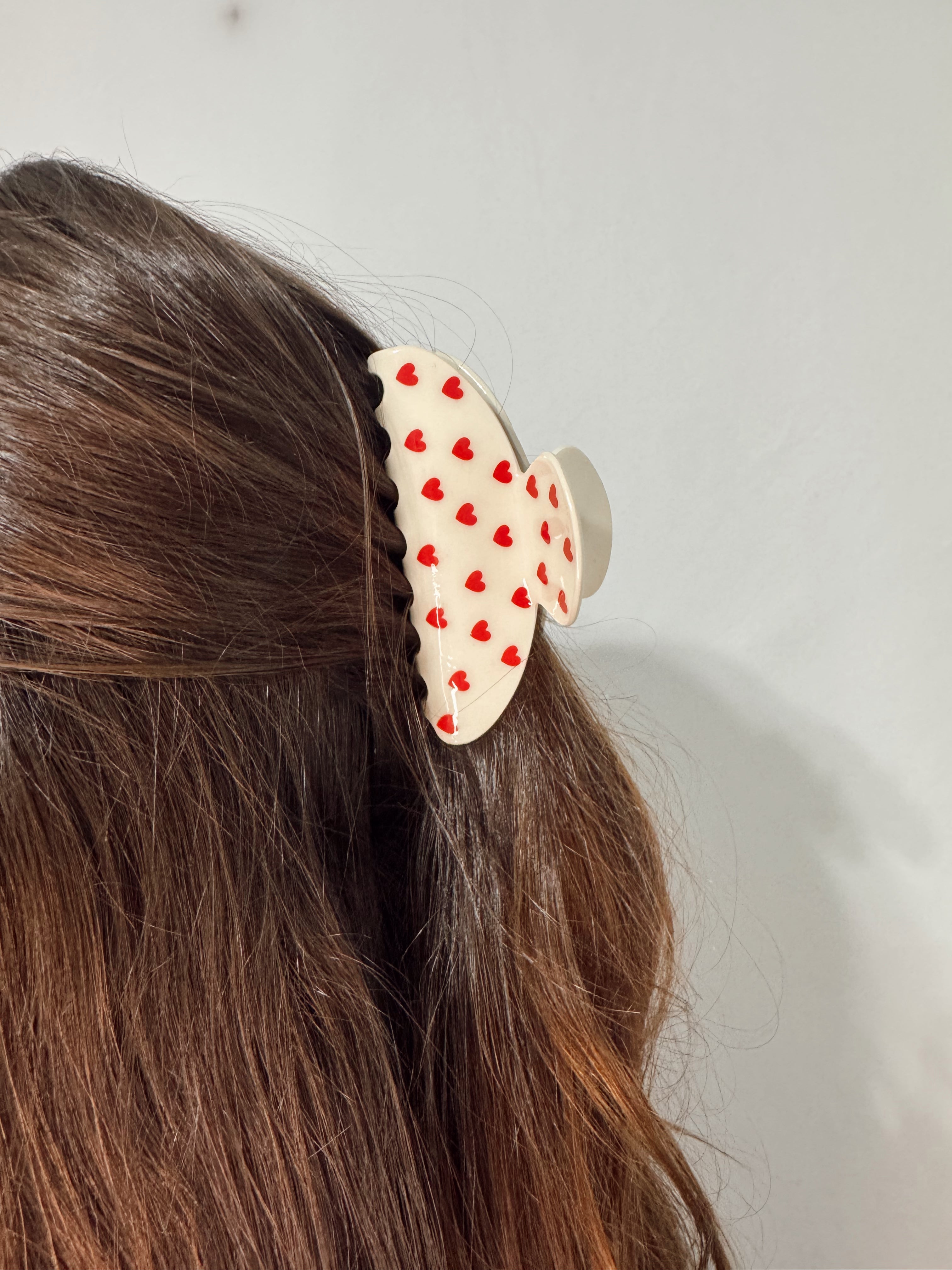 RED HEART CLIP