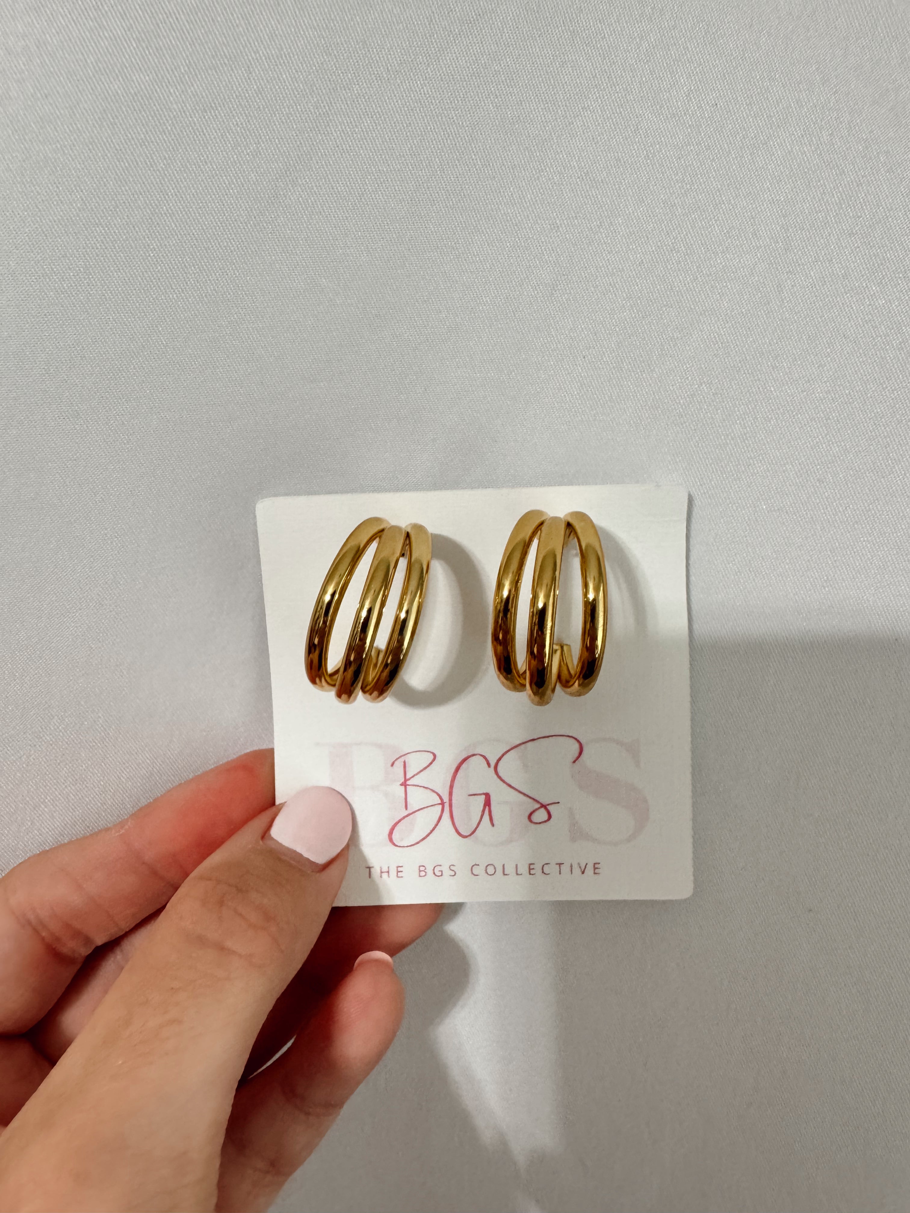 GOLDEN HOOP EARRINGS