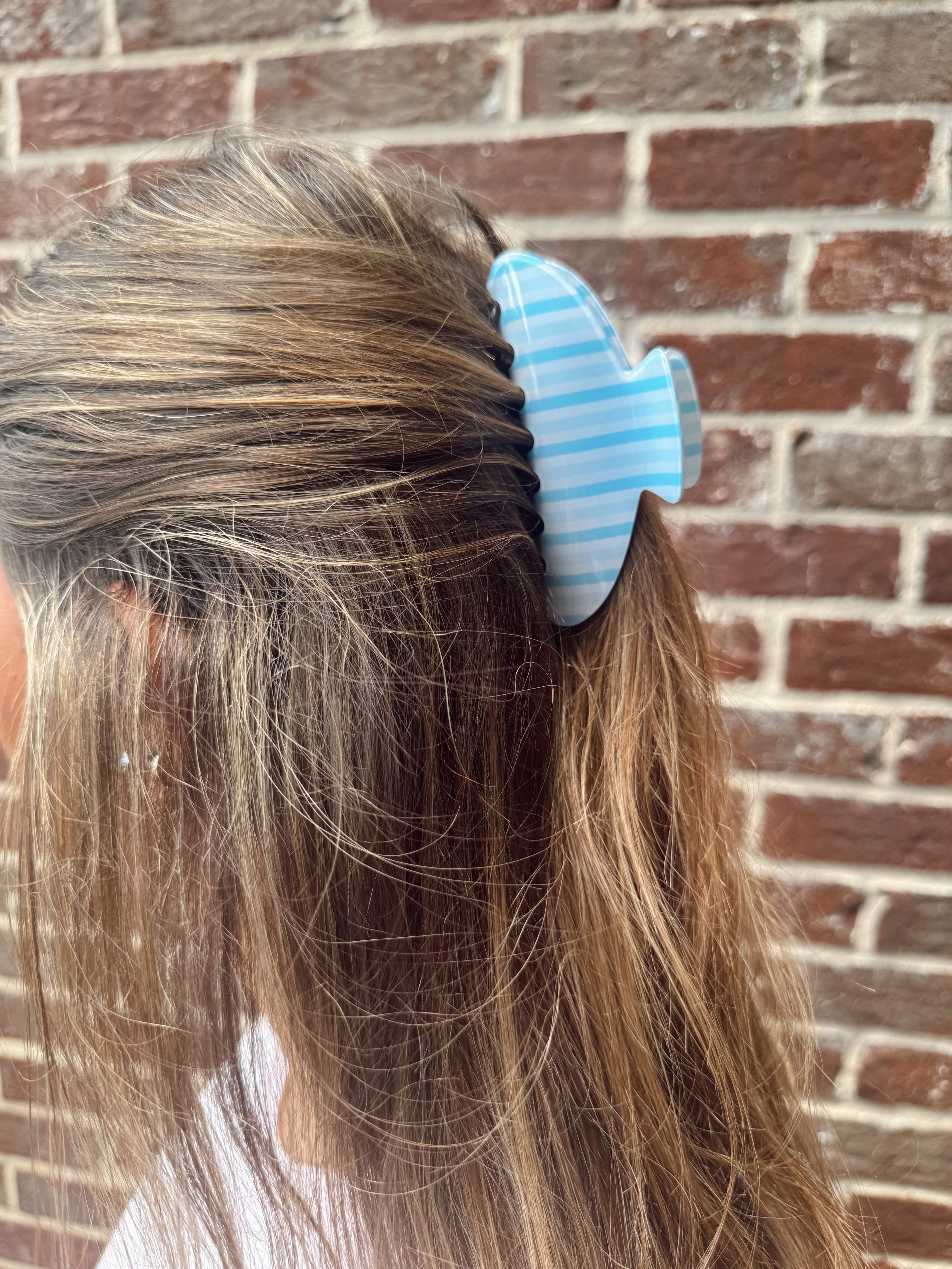 THE IT GIRL CLIP (BLUE)