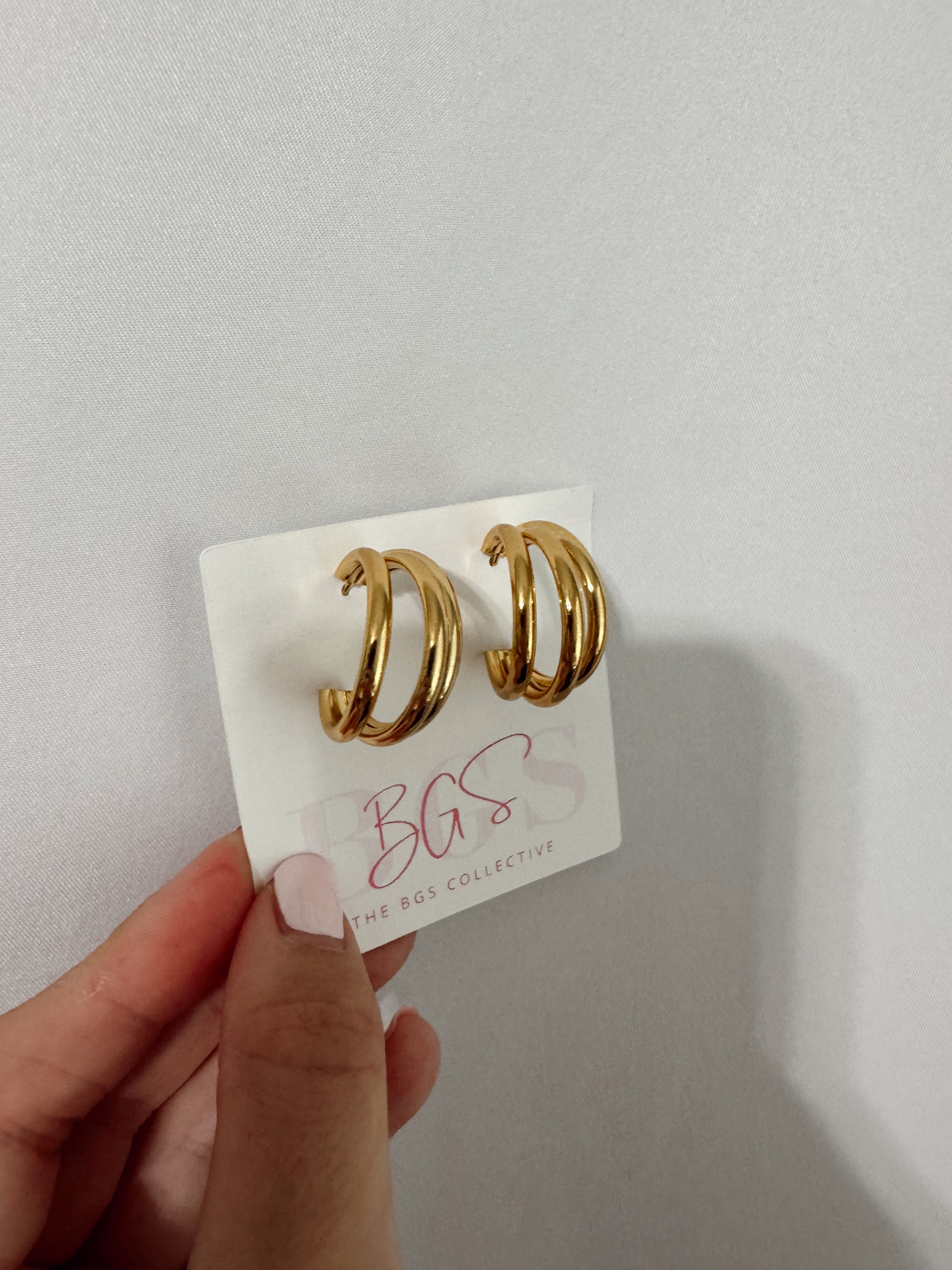 GOLDEN HOOP EARRINGS